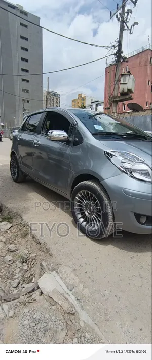 Toyota Yaris 2009 Gray
