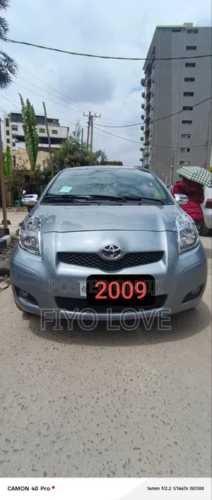 Toyota Yaris 2009 Gray