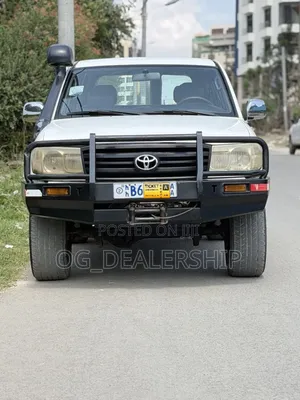 Toyota Land Cruiser 2007 White