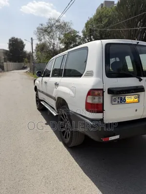 Toyota Land Cruiser 2007 White