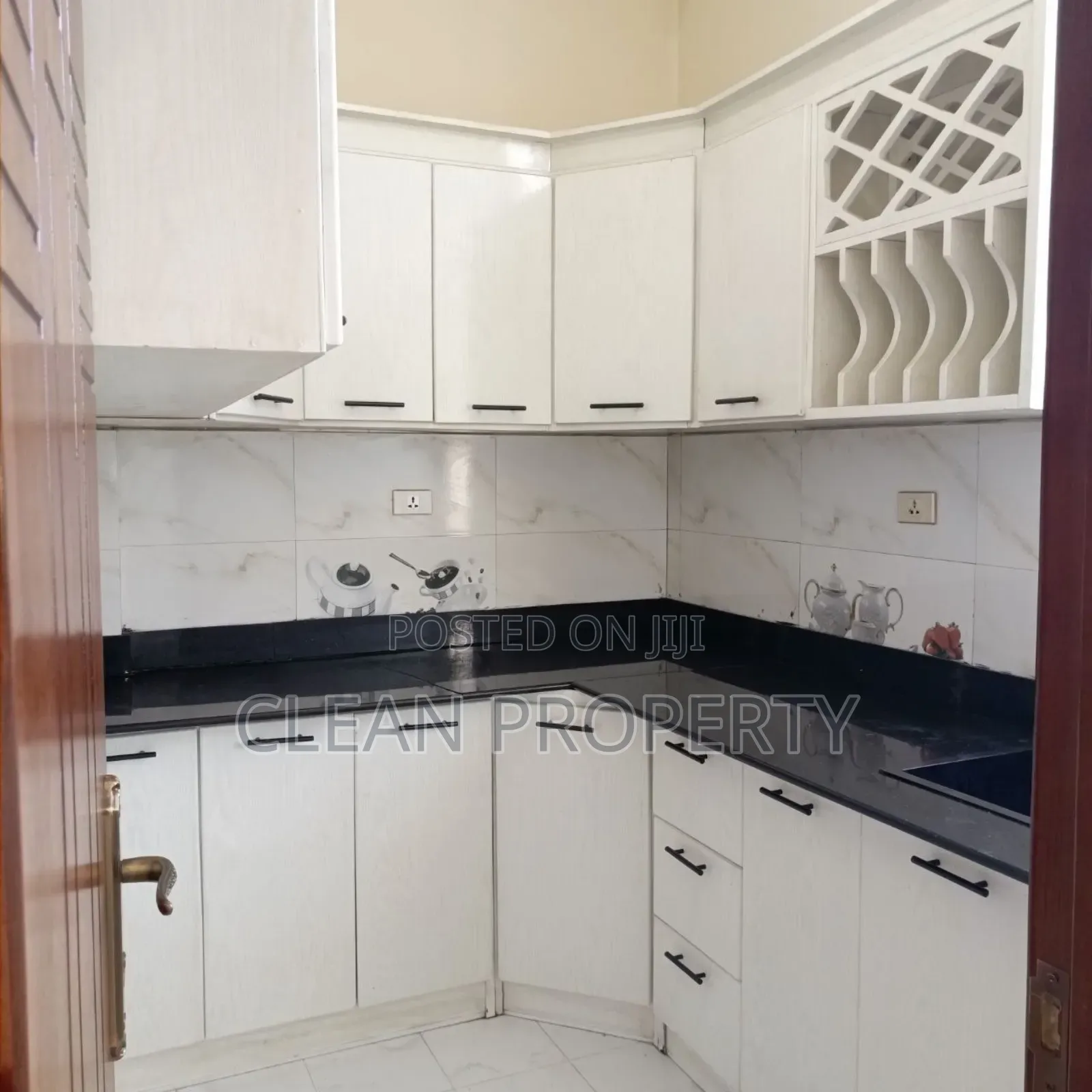 Furnished 2bdrm House in Clean Property, Bole for rent