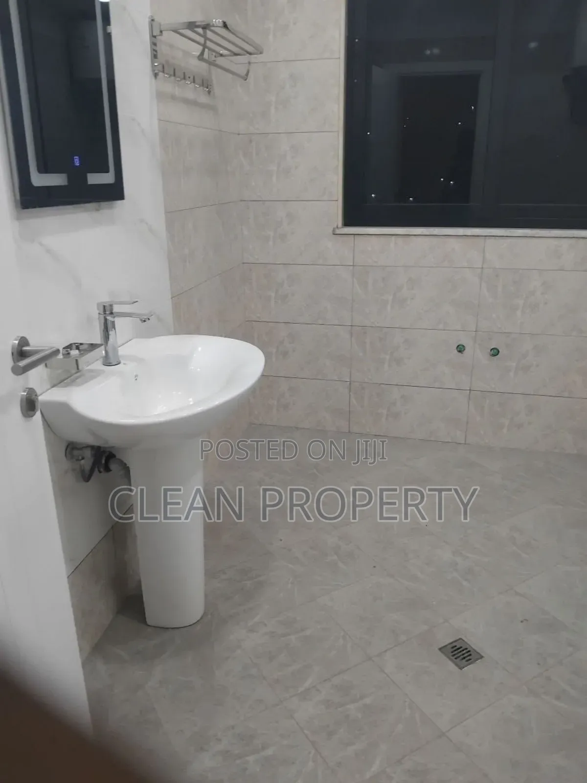 Furnished 2bdrm House in Clean Property, Bole for rent