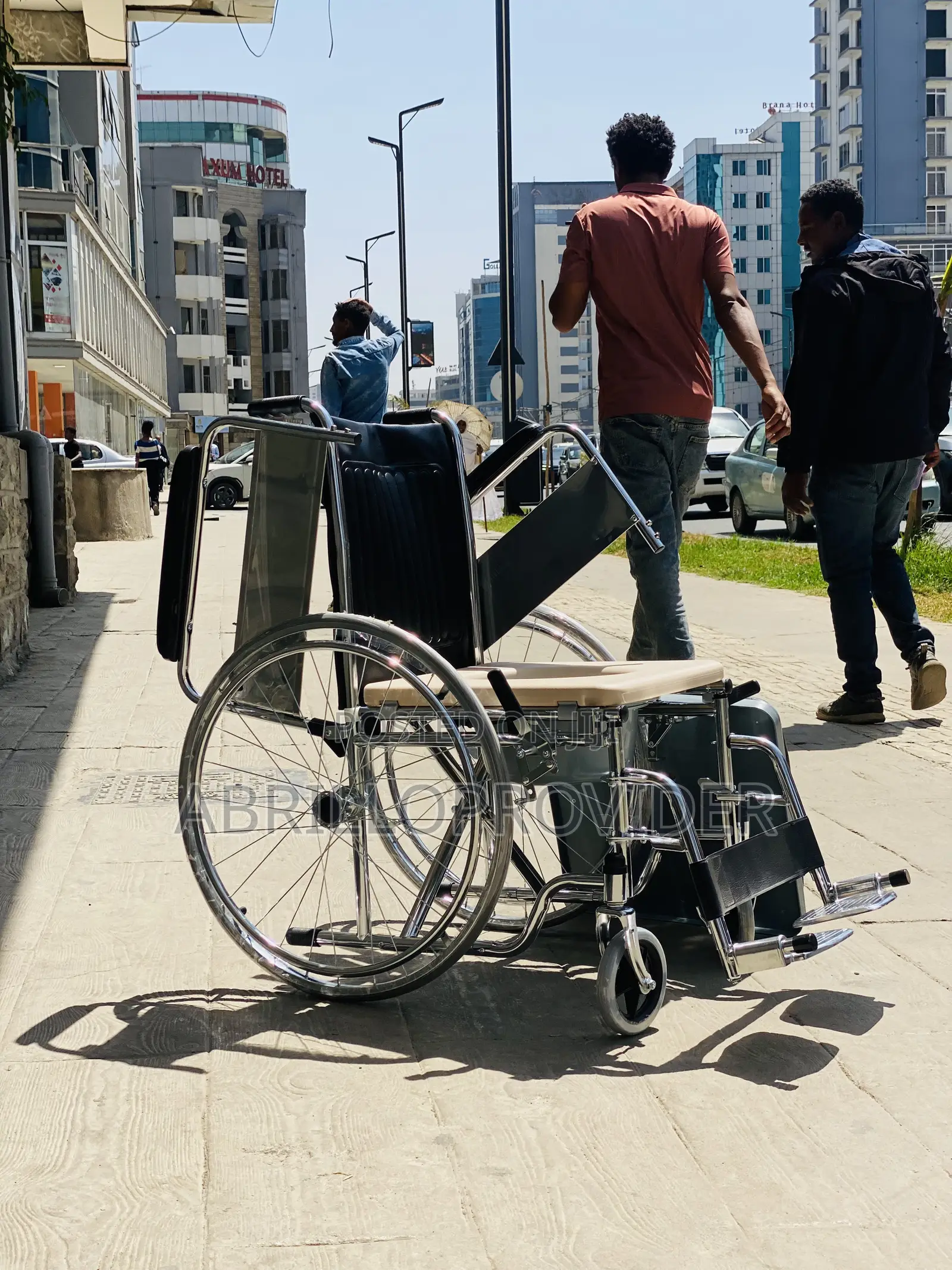 Wheel Chair Commode Durable Design Individuals With Limited Mobility