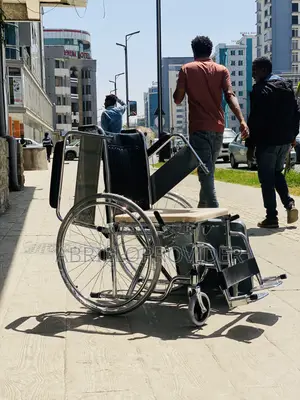 Wheel Chair Commode Durable Design Individuals With Limited Mobility