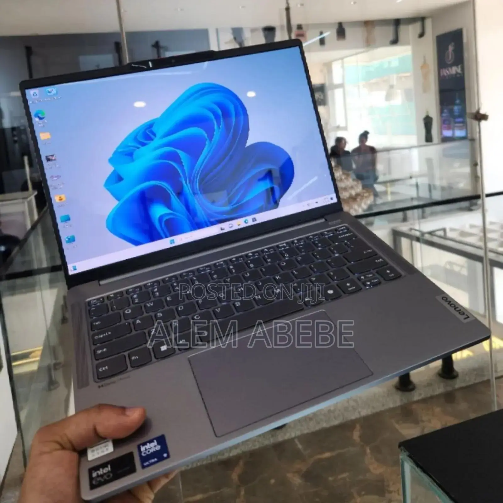 New Laptop Lenovo 32GB Intel Core Ultra 9 SSD 512GB
