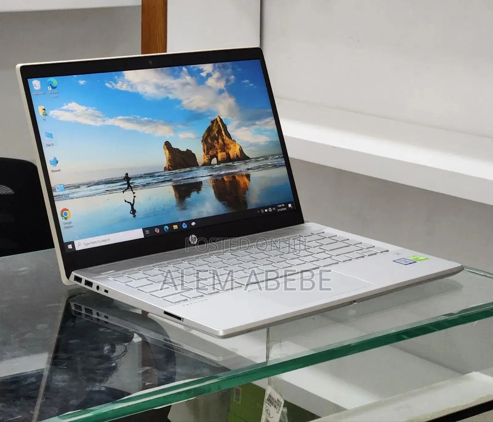 New Laptop HP Pavilion 14 8GB Intel Core i5 SSD 512GB