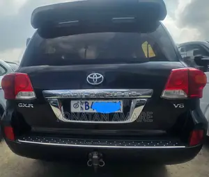 Toyota Land Cruiser 2016 Black
