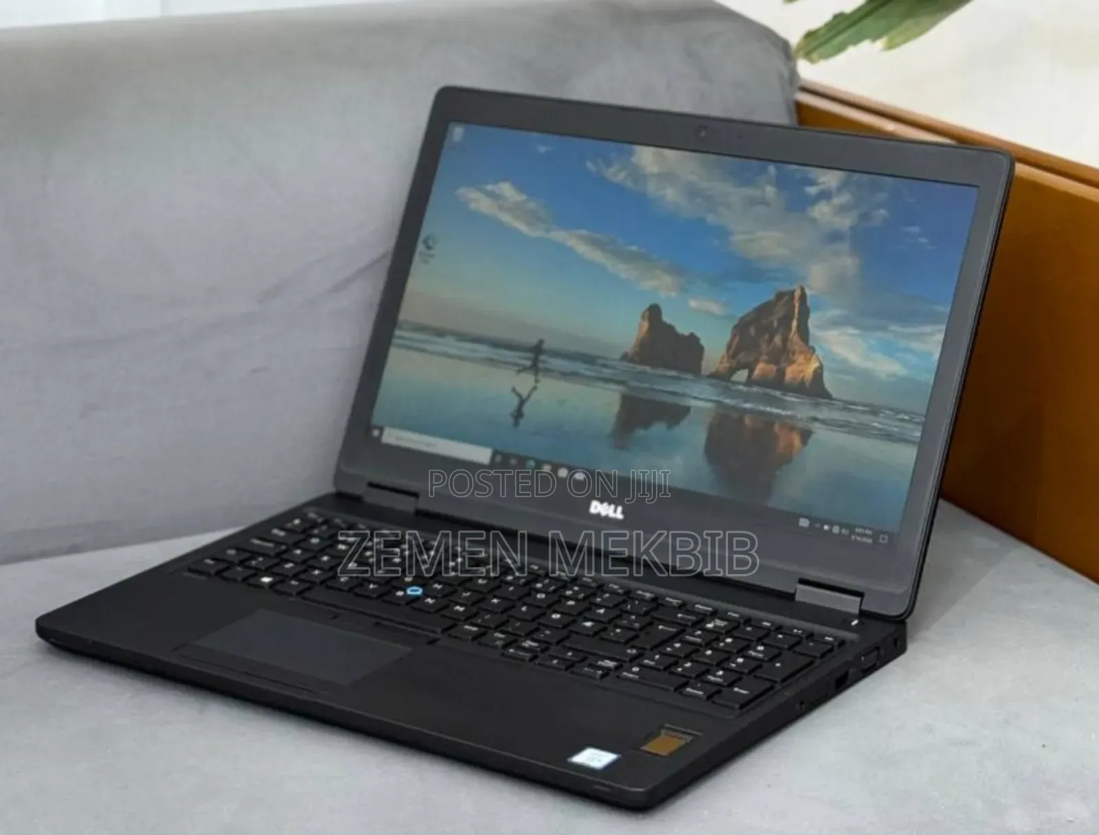 New Laptop Dell Latitude 15 5580 8GB Intel Core i5 SSD 256GB