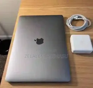 New Laptop Apple MacBook Pro M1 8GB Apple M1 Pro SSD 256GB