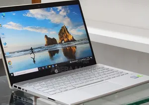 New Laptop HP Pavilion 14 8GB Intel Core i5 SSD 512GB