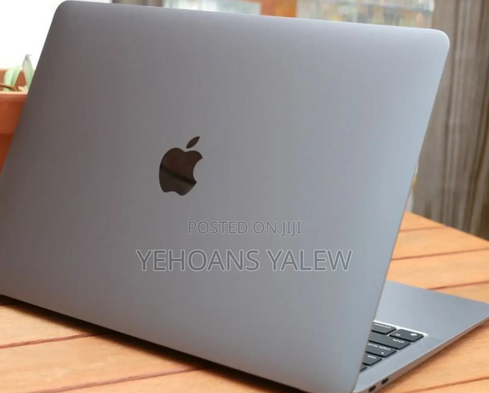 New Laptop Apple MacBook Pro M1 8GB Apple M1 Pro SSD 256GB