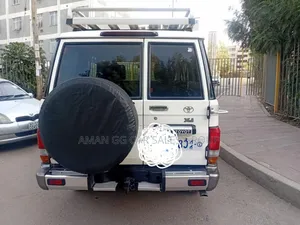 Toyota Land Cruiser 2020 White