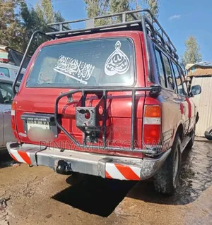 Toyota Land Cruiser 1990 Red