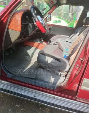 Toyota Land Cruiser 1990 Red