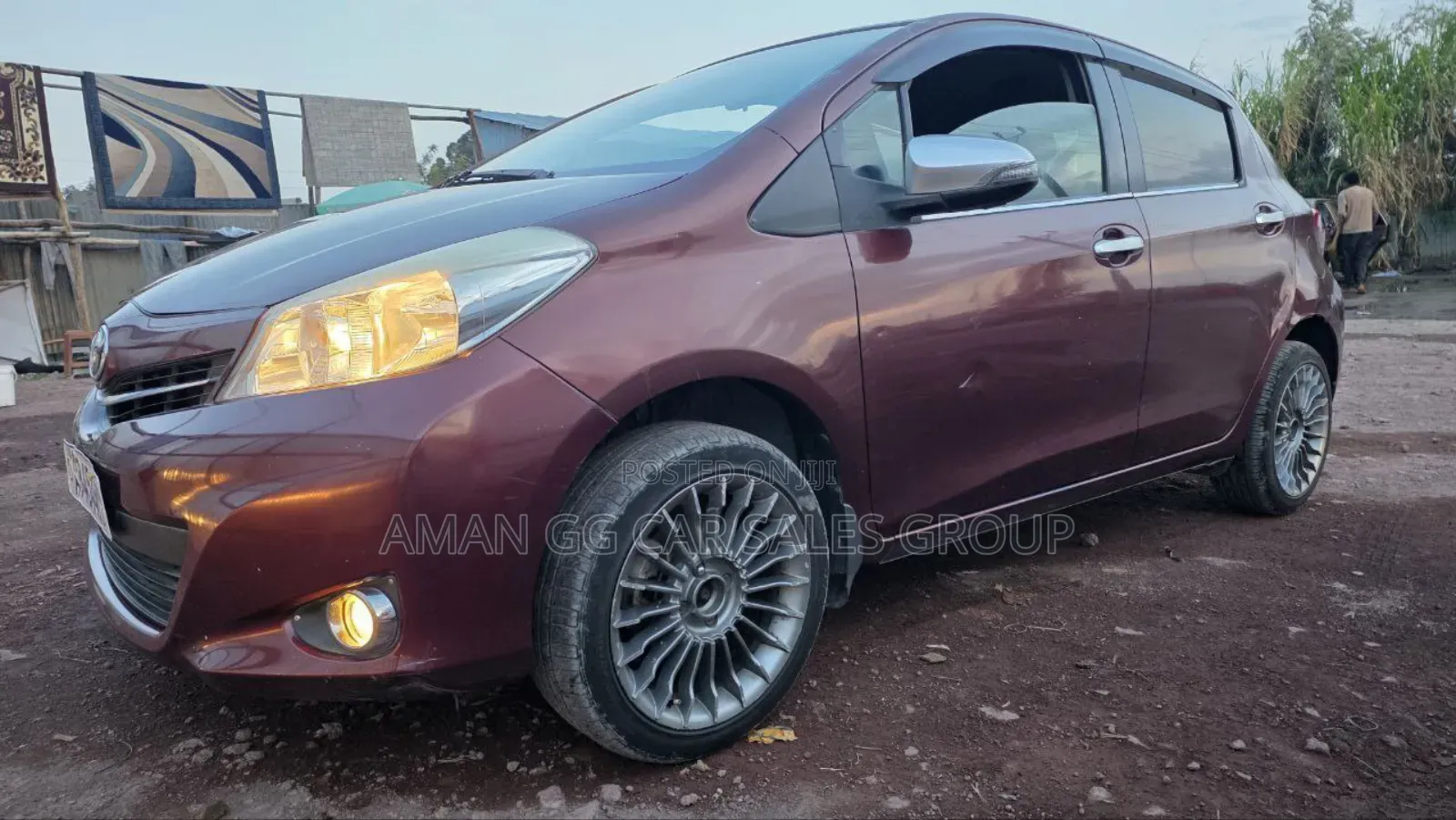 Toyota Yaris 2011 Burgundy