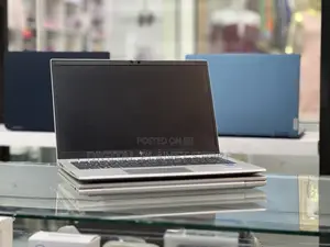 New Laptop HP EliteBook 1040 G8 16GB Intel Core i5 SSD 512GB