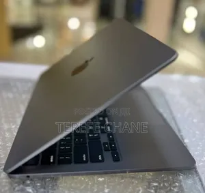 New Laptop Apple MacBook Air 2022 M2 8GB Apple M2 SSD 256GB