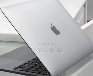 Laptop Apple MacBook Pro M1 8GB Apple M1 SSD 256GB