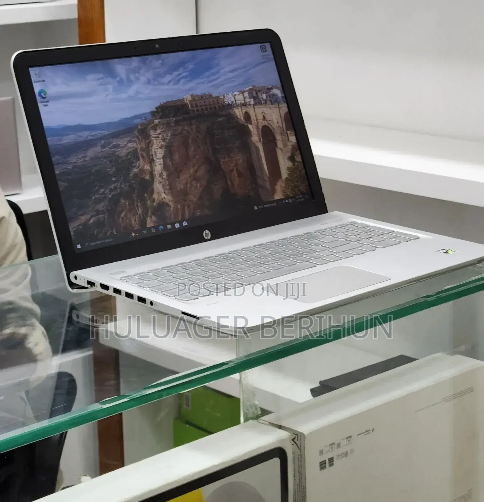 New Laptop HP Envy 16 Gaming 16-h1023dx 8GB Intel Core i5 HDD 128GB