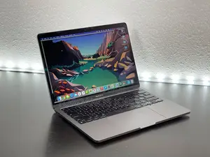 New Laptop Apple MacBook Pro M1 8GB Apple M1 SSD 256GB