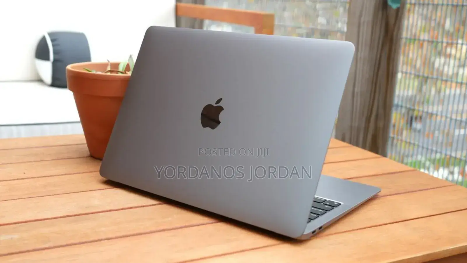New Laptop Apple MacBook Pro M1 8GB Apple M1 SSD 256GB