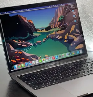 New Laptop Apple MacBook Pro M1 8GB Apple M1 Pro SSD 256GB
