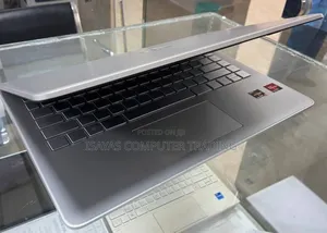 New Laptop HP Stream Notebook 8GB AMD Ryzen 5 SSD 512GB