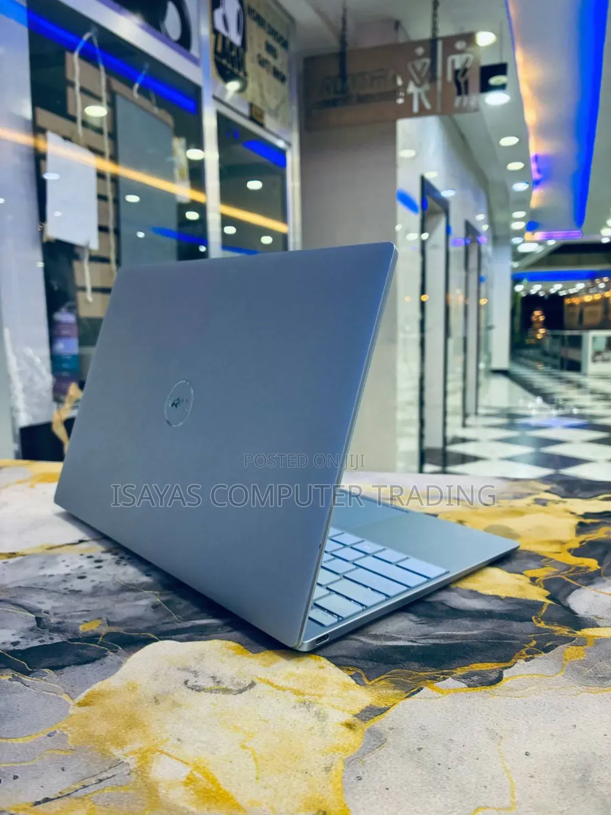 New Laptop Dell XPS 13 8GB Intel Core i5 SSD 256GB