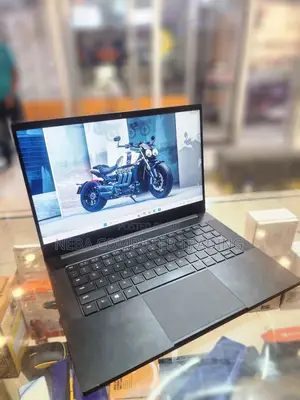 Laptop Razer Blade 16GB AMD Ryzen 9 SSD 512GB