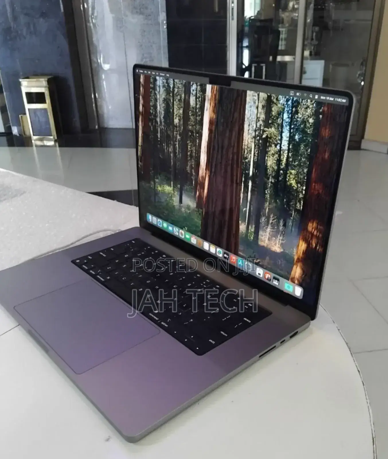 New Laptop Apple MacBook Pro M1 32GB Apple M1 Pro SSD 1T