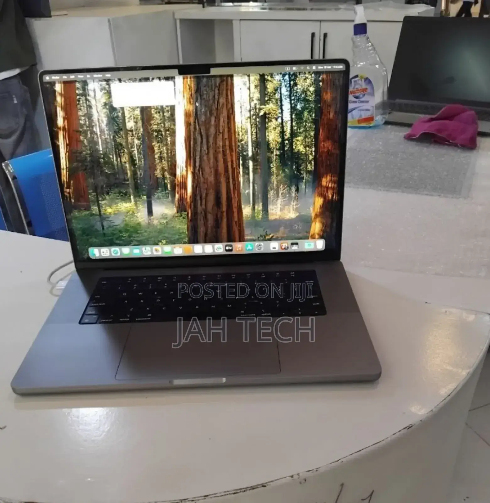 New Laptop Apple MacBook Pro M1 32GB Apple M1 Pro SSD 1T