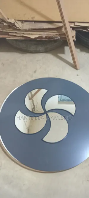Gilass Mirror