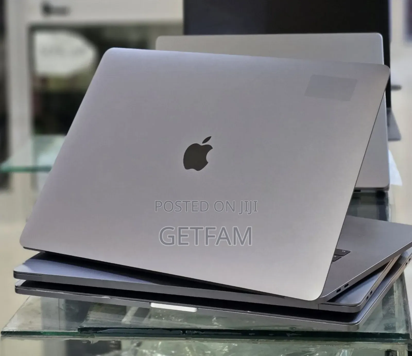 New Laptop Apple MacBook Pro 2017 16GB Intel Core i7 SSD 512GB