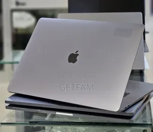 New Laptop Apple MacBook Pro 2017 16GB Intel Core i7 SSD 512GB