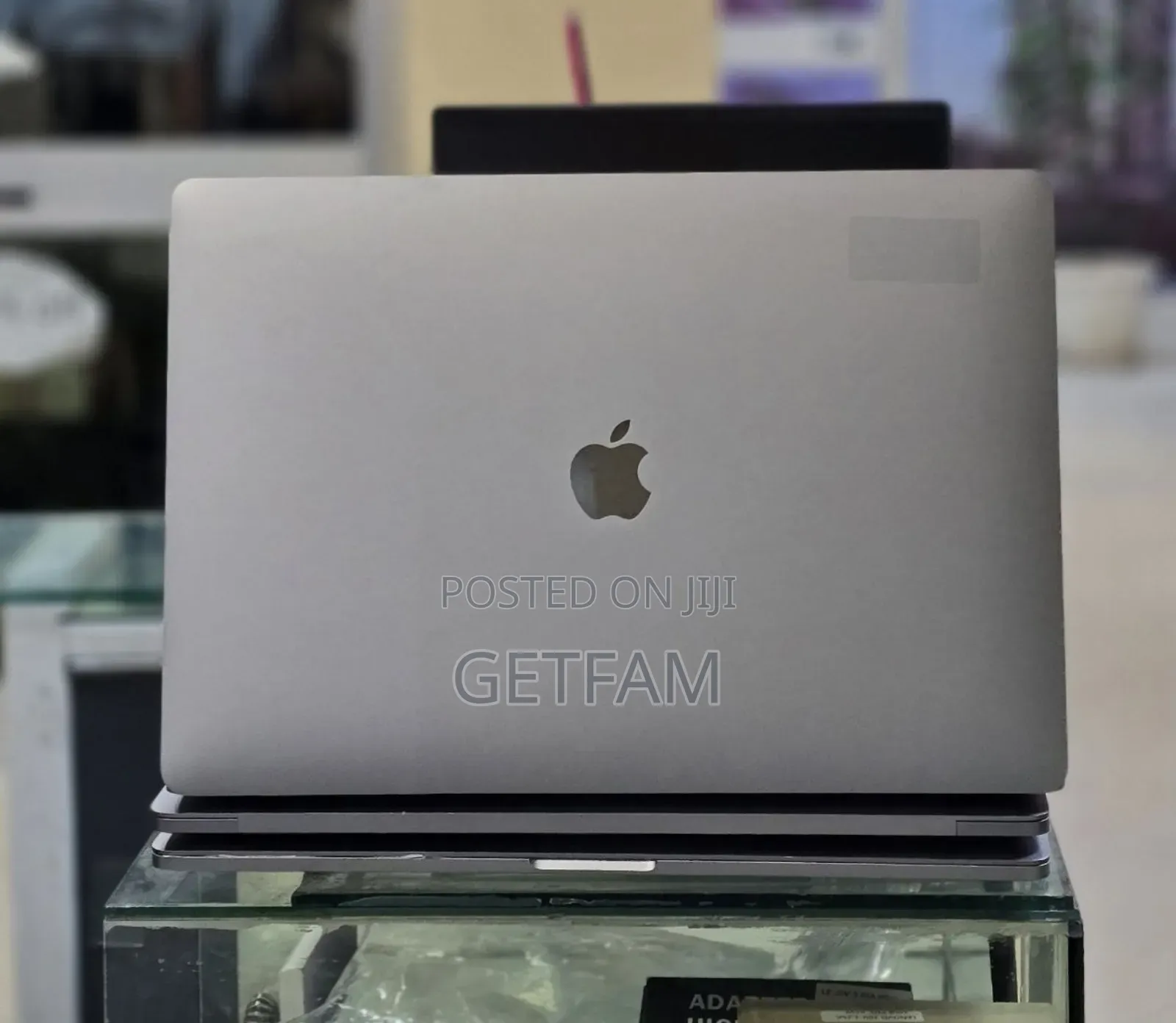 New Laptop Apple MacBook Pro 2017 16GB Intel Core i7 SSD 512GB