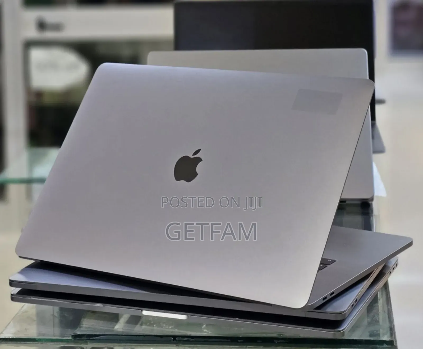 New Laptop Apple MacBook Pro 2017 16GB Intel Core i7 SSD 512GB