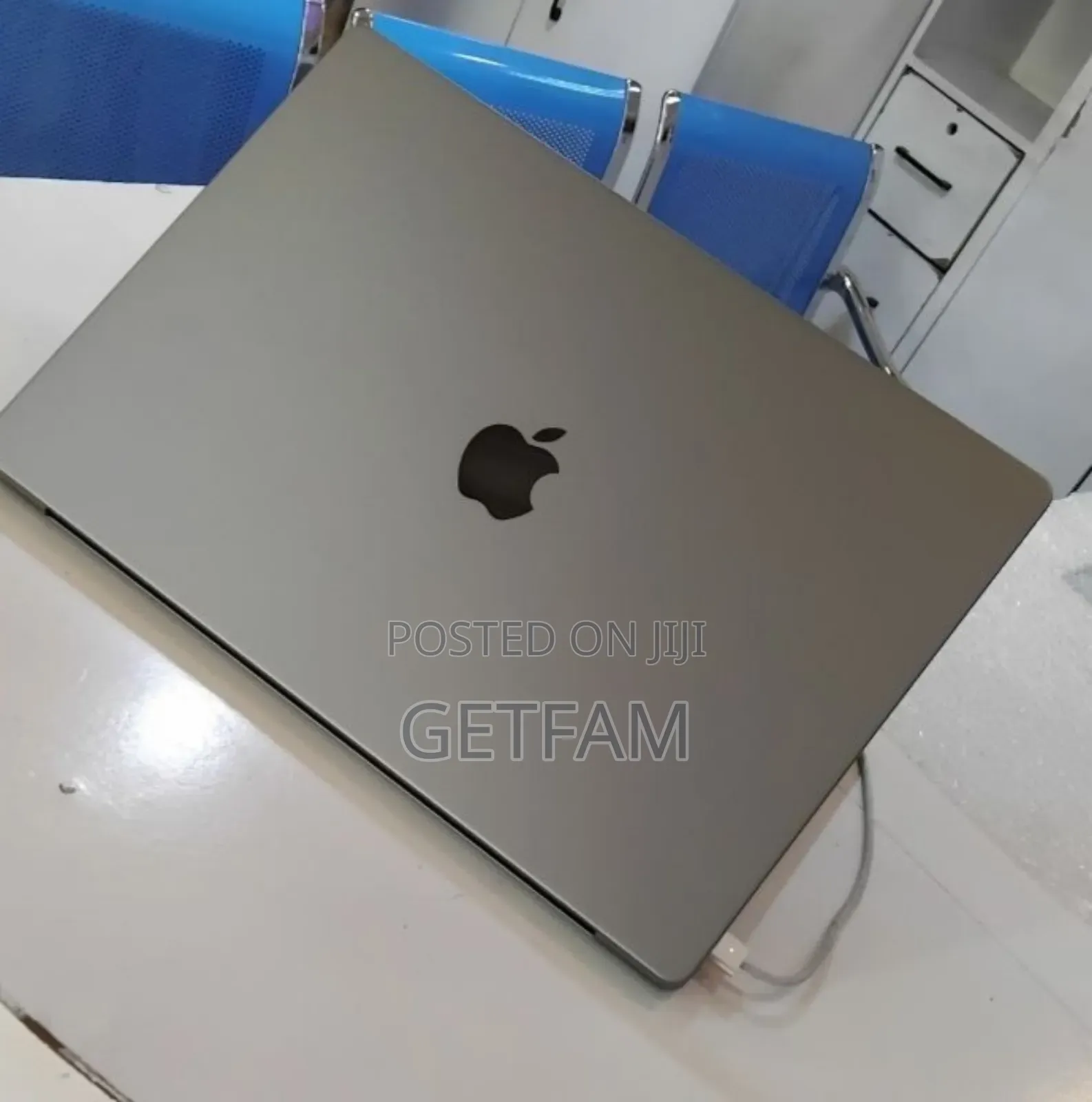 New Laptop Apple MacBook Pro 2021 M1 32GB Apple M1 SSD 1T