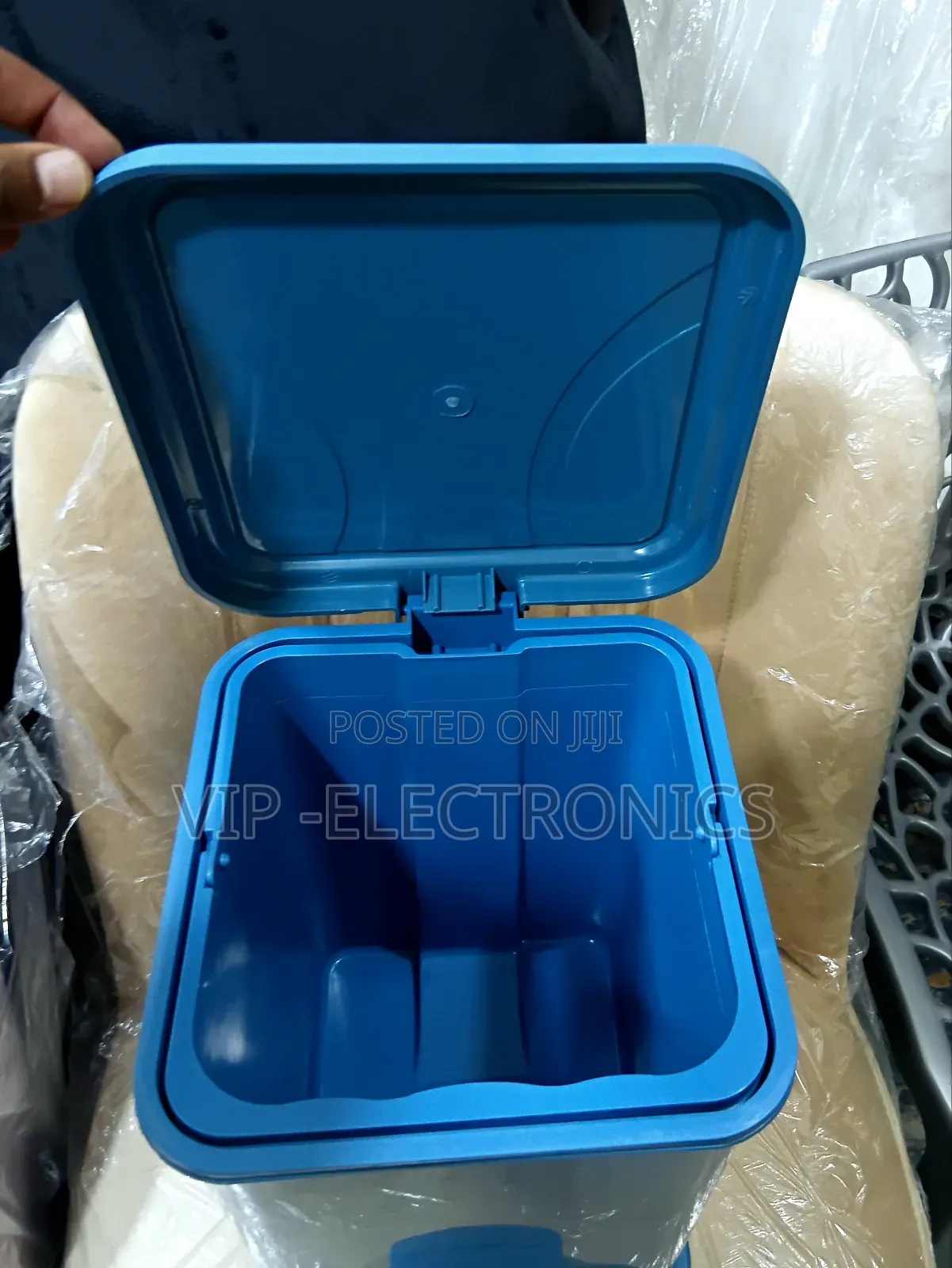 Garbage Trash Bin 8liter የቆሻሻ ማጠራቀሚያ