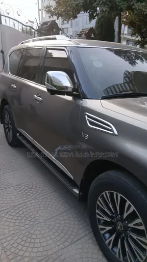 Nissan Patrol 2017 Gray