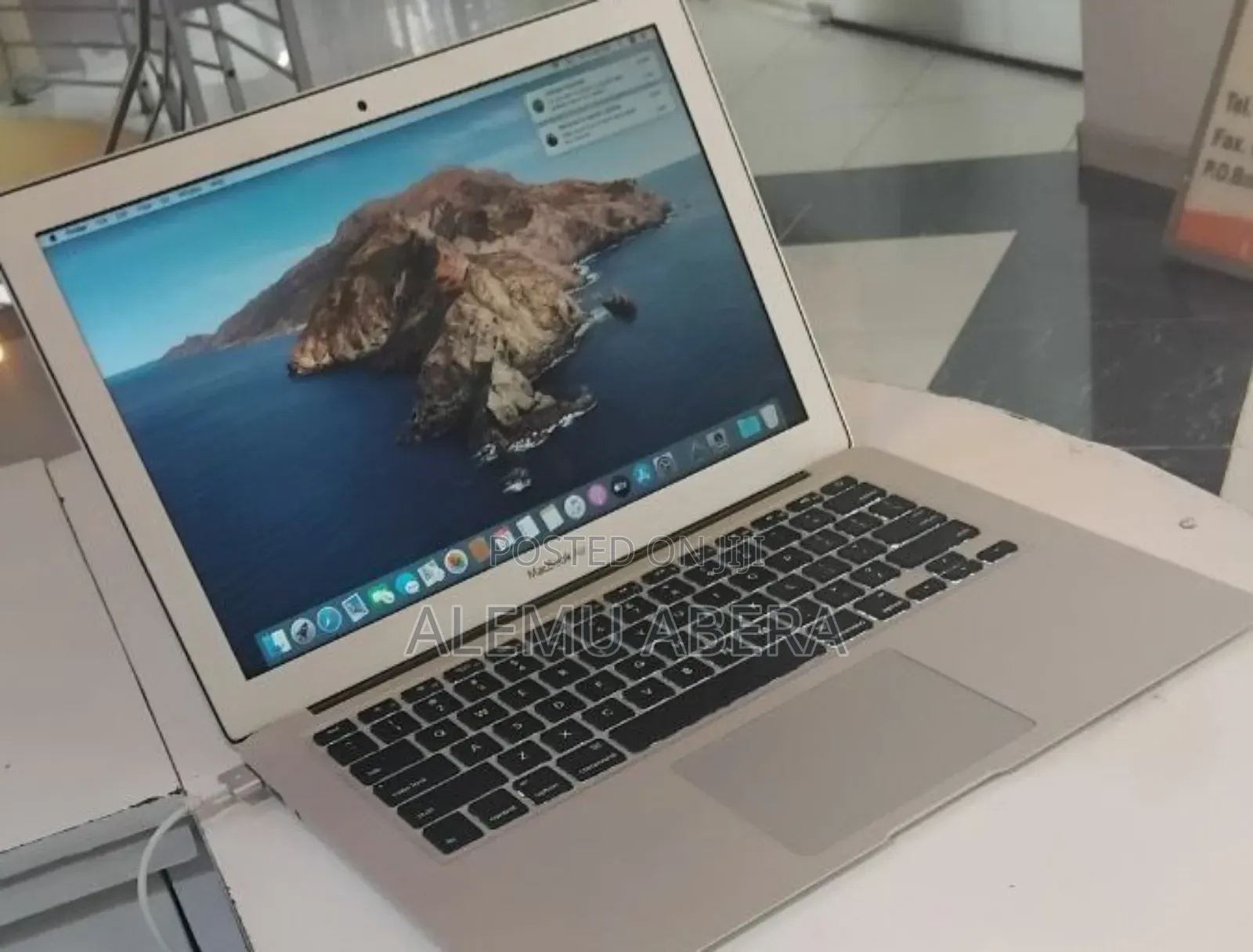 New Laptop Apple MacBook Air 2015 4GB Intel Core i5 SSD 256GB