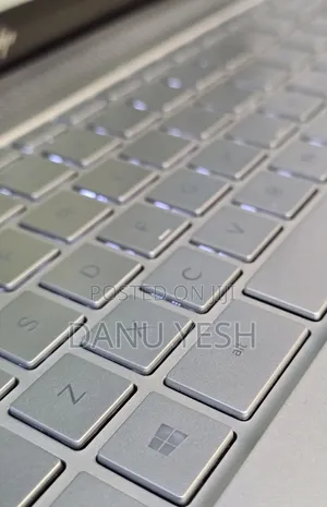 New Laptop HP Envy 13 16GB Intel Core i7 SSD 512GB