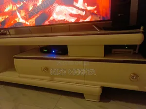 50 Inch Orbit Smart Tv With Tv Stand