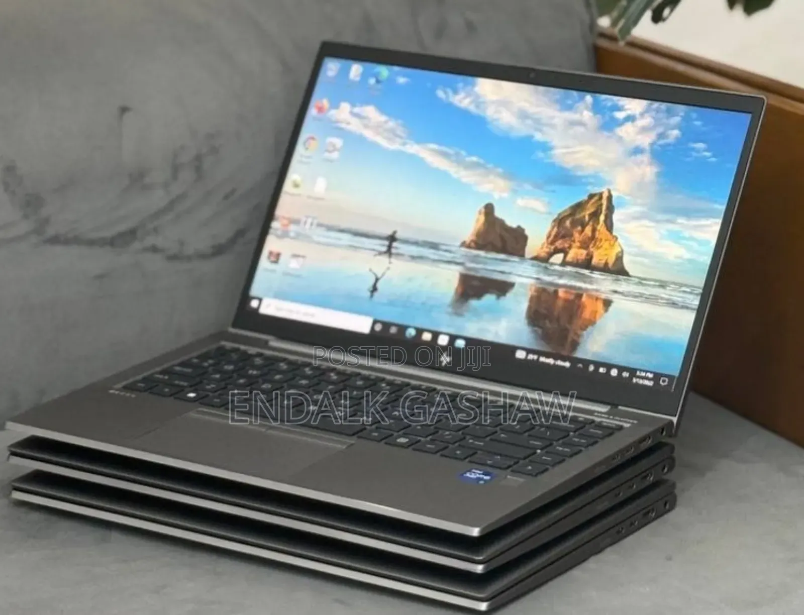 New Laptop HP ZBook Firefly G8 16GB Intel Core i7 SSD 512GB