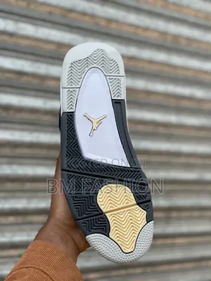Jordan 4 "Olive Canvas" in Inspired