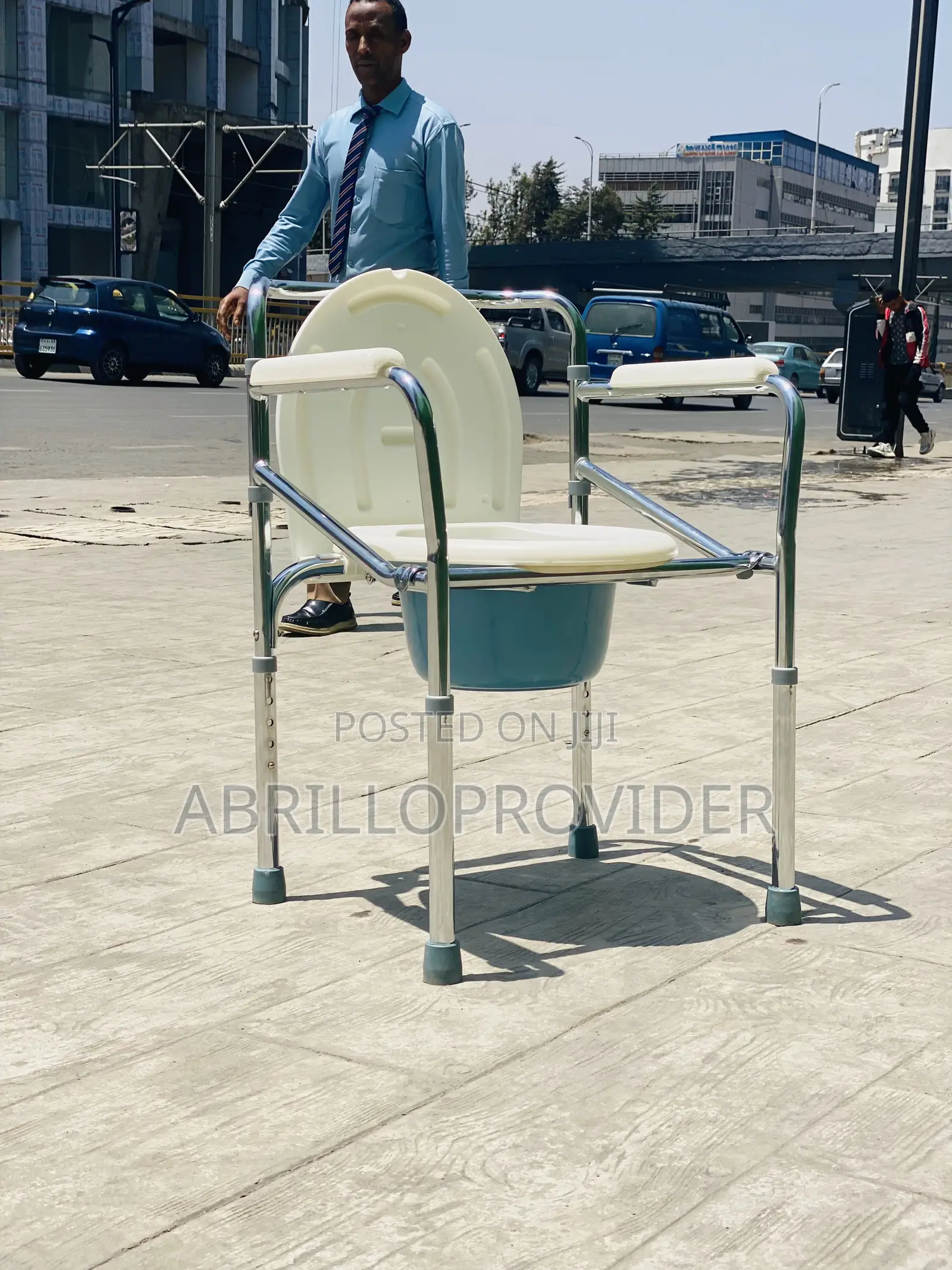 Everactiv Commode Chair for Adults Foldable Toilet Portable Potty