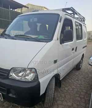 Suzuki Every 2024 White