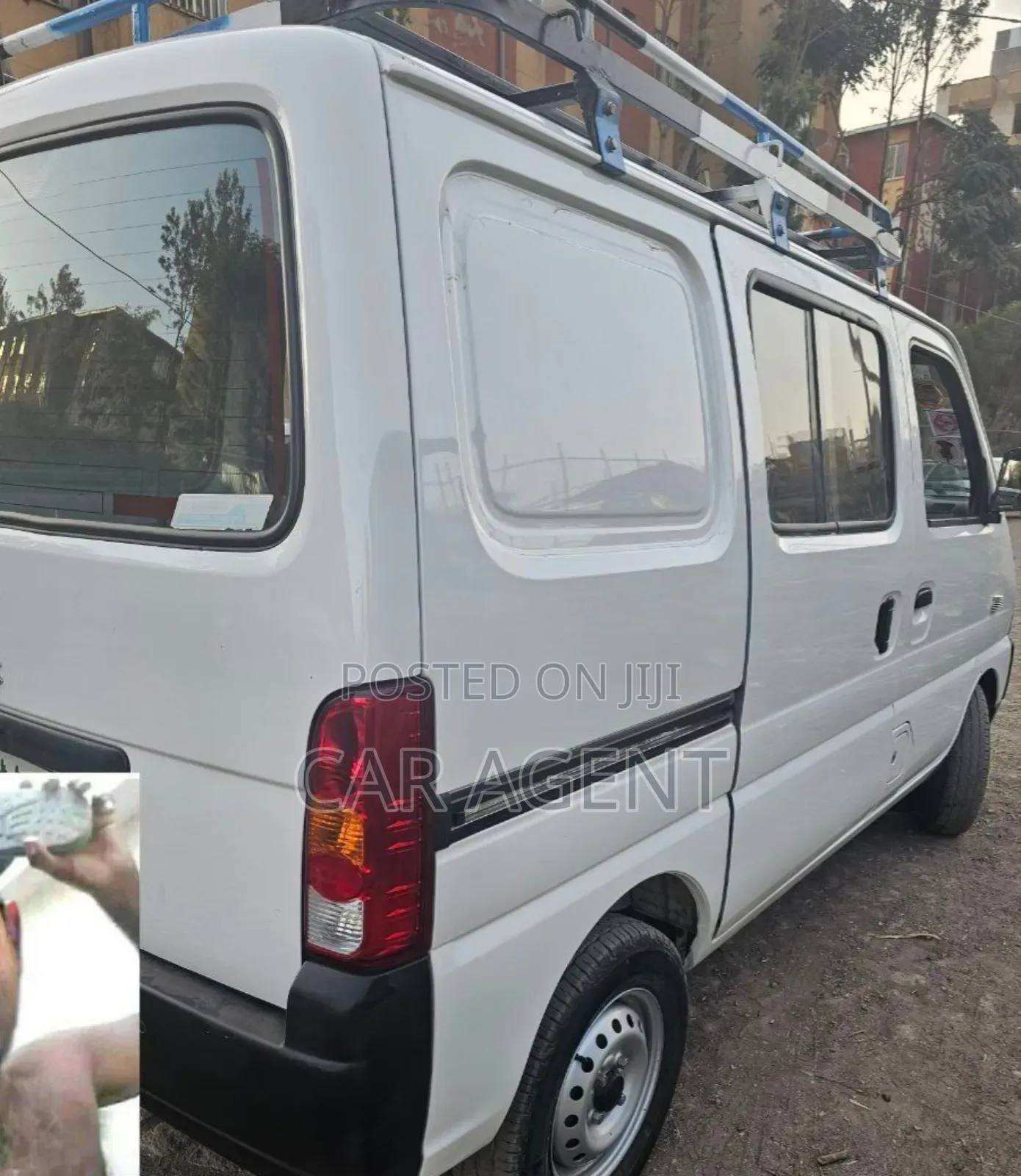 Suzuki Every 2024 White