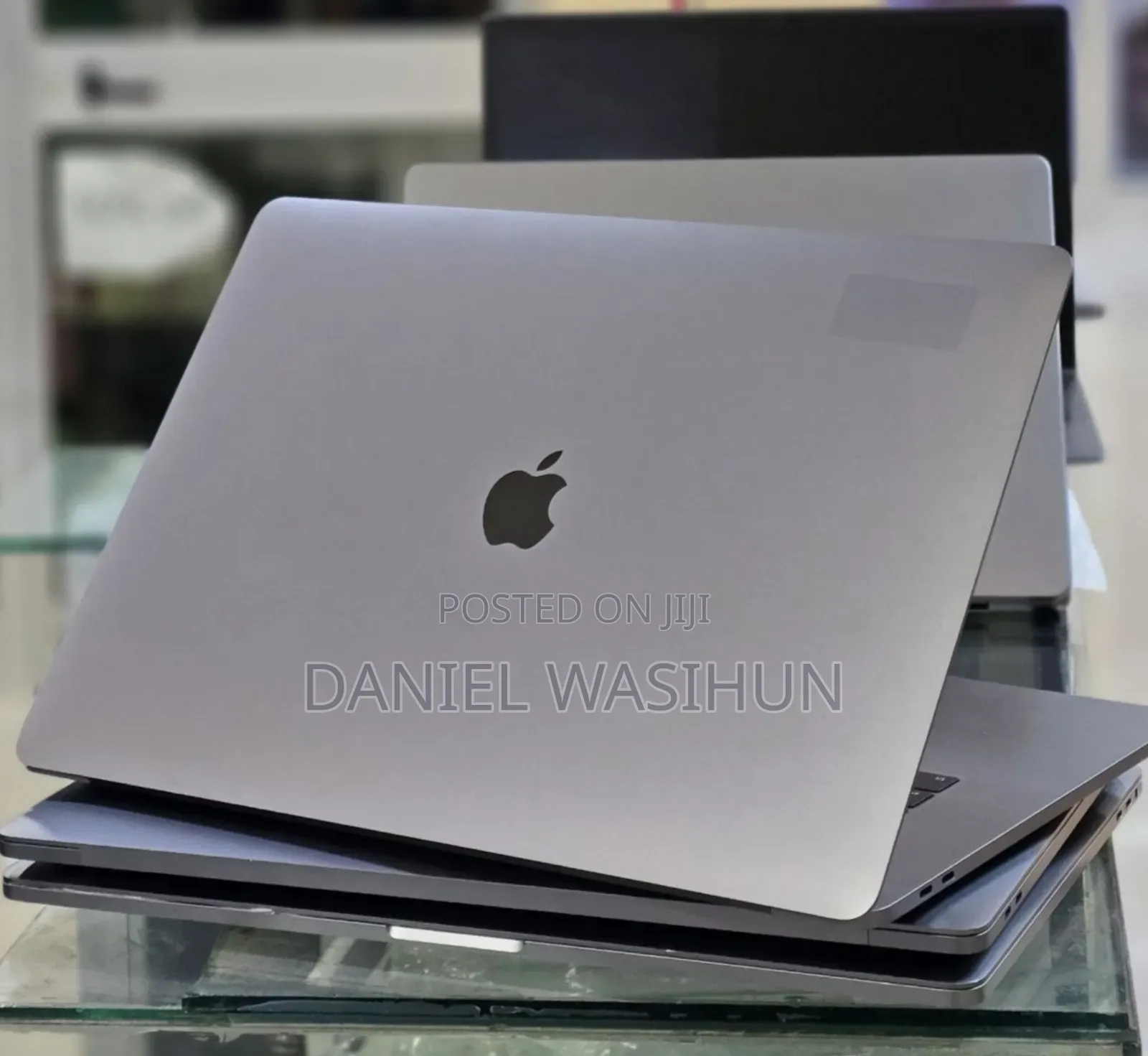 New Laptop Apple MacBook Pro 2017 16GB Intel Core i7 SSD 512GB