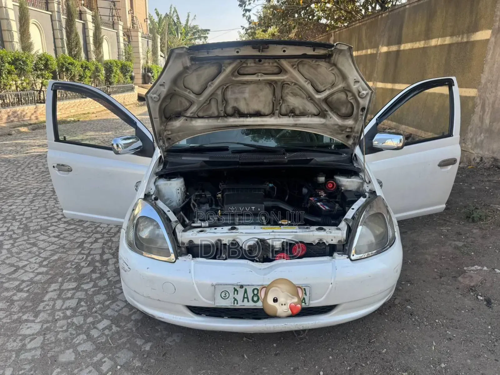 Toyota Vitz 2001 White