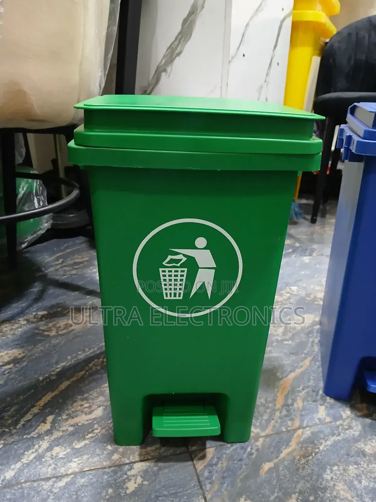 Garbage 30l Green Plastic Pedal Garbage Dustbin Designed for Waste